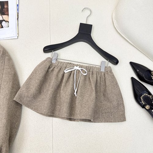 Miu Miu College Style Vintage Herringbone Pattern Flower Bouquet Skirt