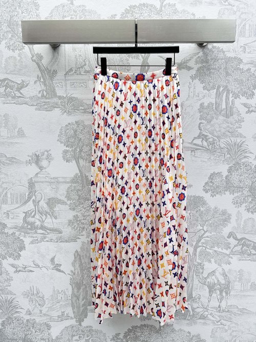 Louis Vuitton Pleated Long Skirt with Four-Leaf Clover Patterns
