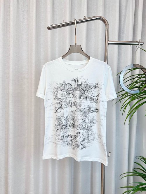 Dior Custom Cotton T-Shirt with Printed Insignia, Soft and Breathable Fabric