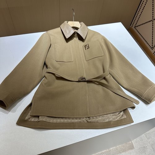 Fendi Stylish Trench Coat with Imported Fabric and Sheepskin