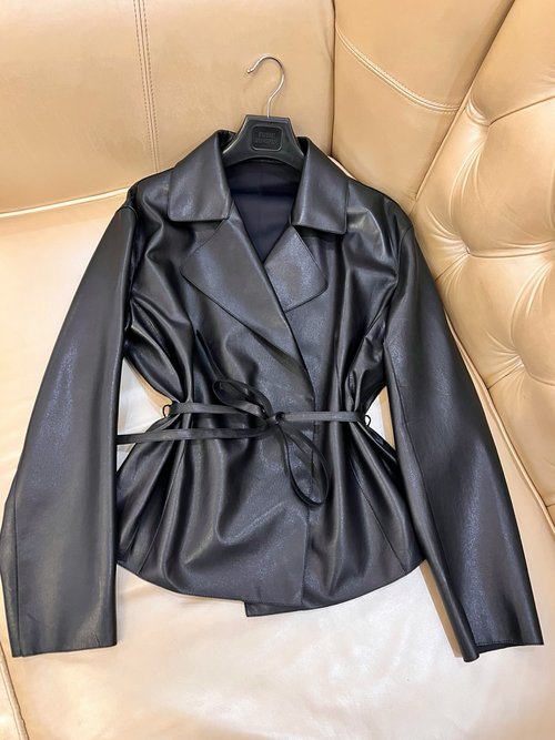 Hermes Top-Quality Minimalist Lambskin Coat with Versatile Fit