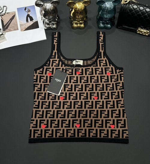 Fendi Classic Monogram Knitted Vest with Heart Embroidered Logo Pattern