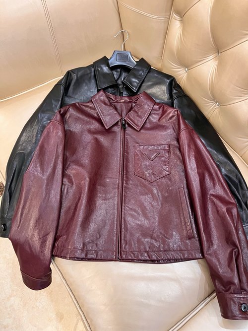 Versace Exclusive High-End Vintage Modern Chic Leather Jacket with Elastic Hem Design