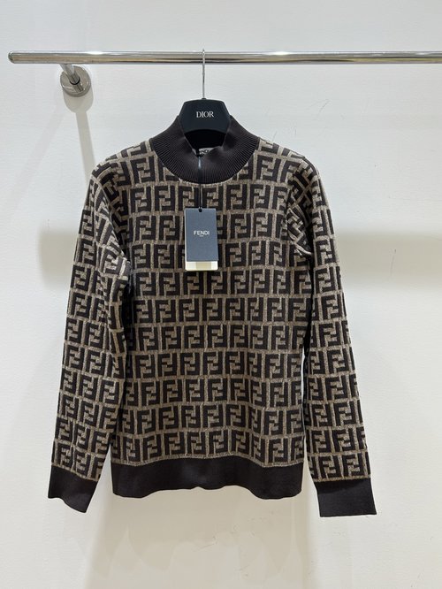 Fendi Double F Logo Round Neck Long Sleeve for Multi-Season Wear