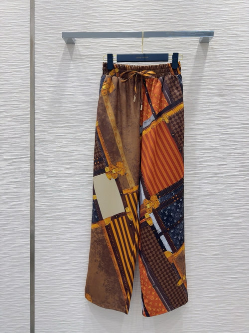 Louis Vuitton Exquisite Long Pants with Textured Fabric