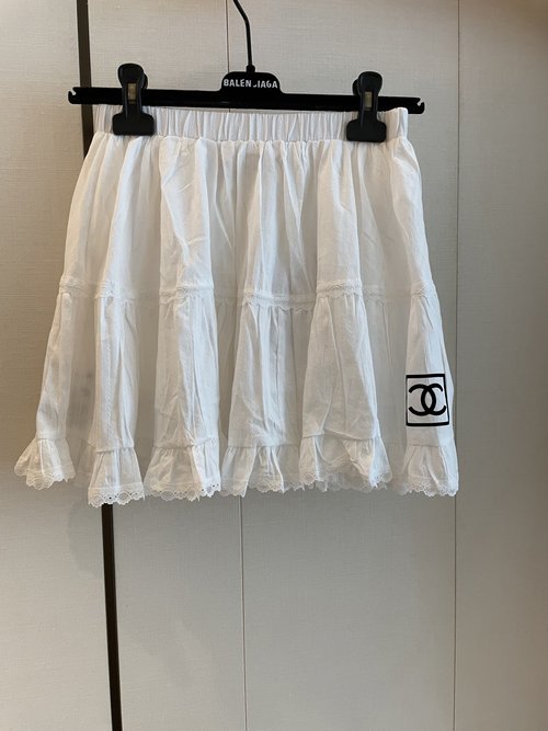 Chanel Short Lace Half Skirt with Stereo Waist