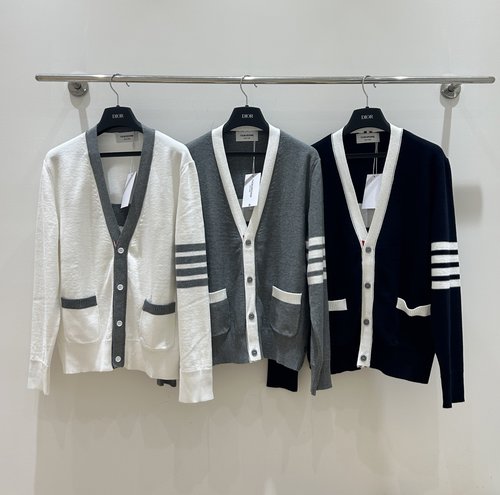 Thom Browne Fashionable Dog Jacquard V - Neck Knit Cardigan