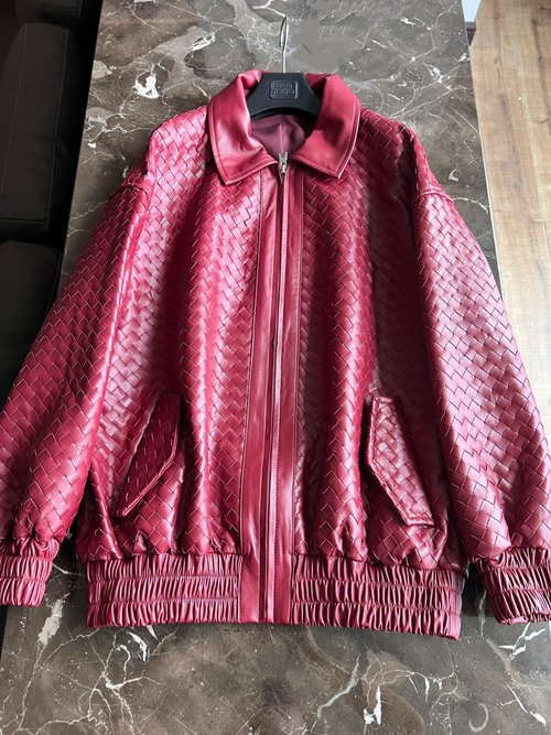 Bottega Veneta Elegant Knitted Jacket with Vintage Allure and High - quality Leather