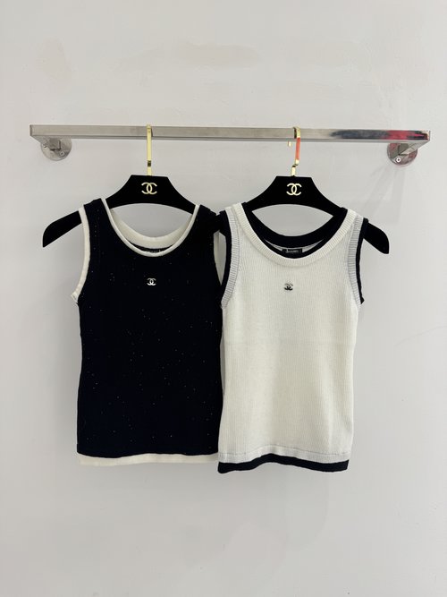 Chanel Retro-style Black and White Knit Vest with Contrast Trim