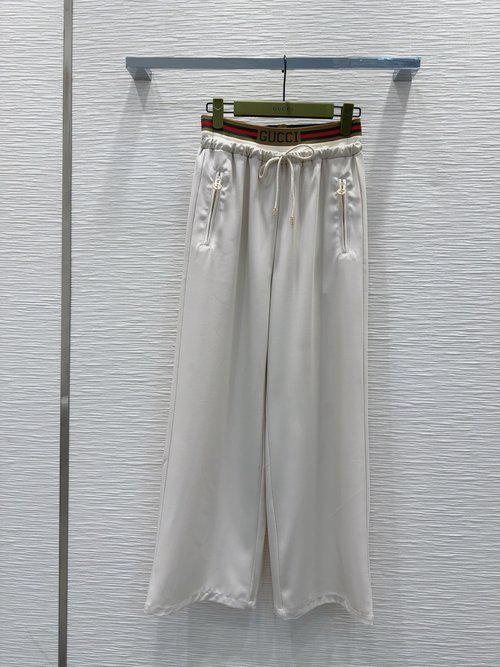 Gucci Non-fussy Trousers with Textured Fabric, Elegant and Adaptable