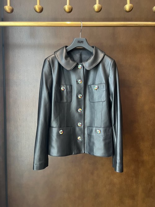 Chanel Best-Selling Leather Suit with Classic Design and Customized Buttons