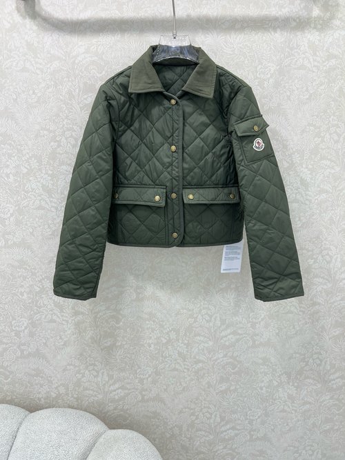 Moncler Diamond Quilted Short Cotton Jacket with Lapel and Double Pockets