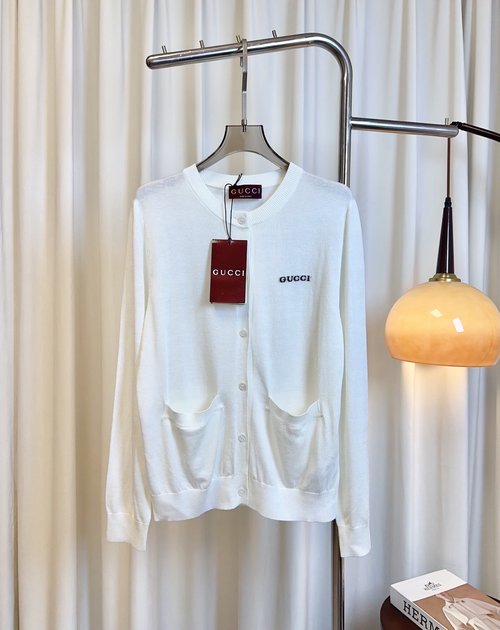 Gucci Jacquard Logo Wool Cardigan, Soft and Versatile for Matching