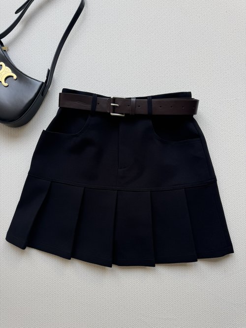 Yves Saint Laurent A-Line Skirt with Pleated Splicing for Academic Style