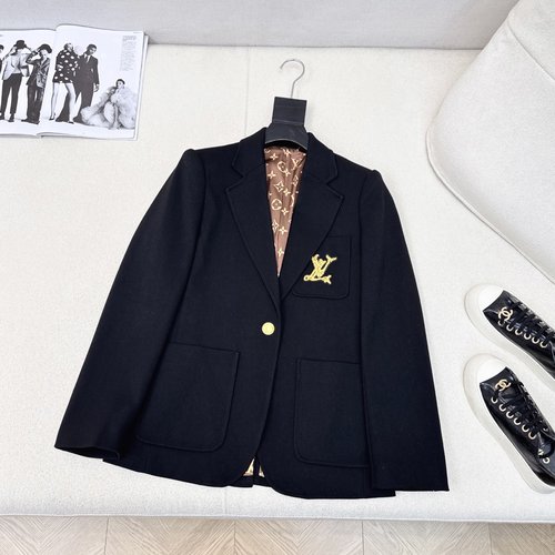 Louis Vuitton Chic Solid Color Slim-Fit Suit Jacket with Logo Button