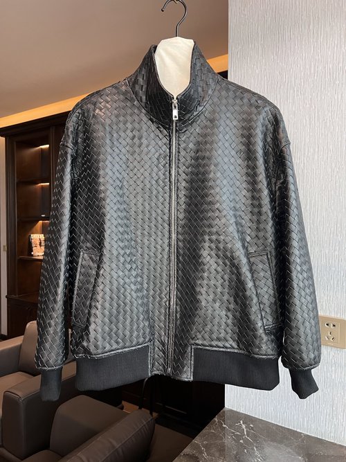 Bottega Veneta Elegant and Adaptable Embroidered Jackets Crafted from Imported Lambskin