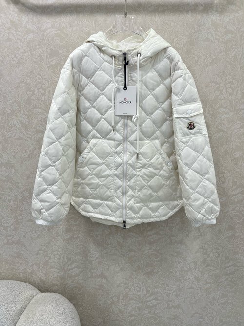 Moncler Lightweight and Warm 90% White Goose Down Quilted Hooded Jacket