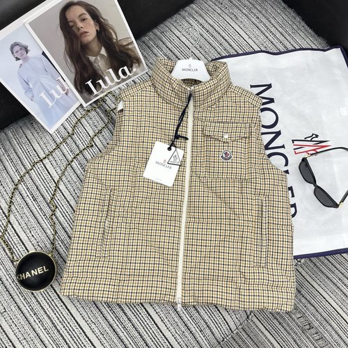 Moncler Stylish Check Collar Down Vest with Badge Pocket and 90% White Goose Down