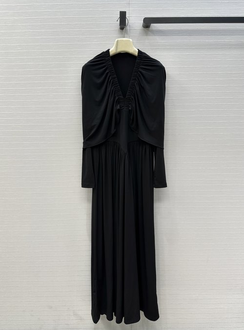 Alaia Exclusive Palace-Style V-Neck Long Dress with Multiple Ways of Wearing