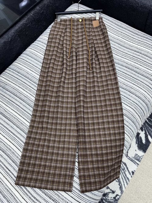 Loewe Sports - Style Checked Pants with High - End Design