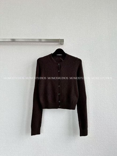 Prada Cashmere-Wool Knitted Cardigan with Diamond Pattern and Waist-Cinching Design