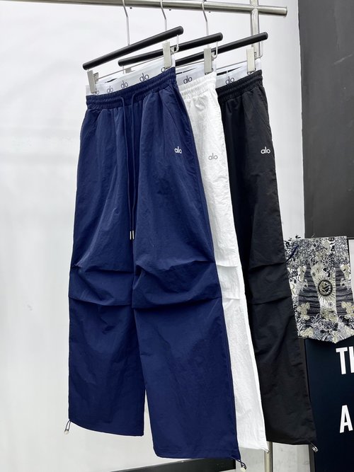 Loewe Double Waistband Cargo Pants with Color Coordination and Custom Elastic