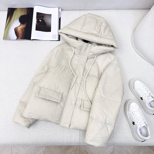 Max Mara Stylish Spliced Cashmere Hooded Short Down Jacket with Wool Sleeves