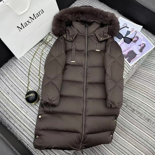 Max Mara Luxury White Goose Down Long Coat with Fox Fur Collar and Gold Side Buttons