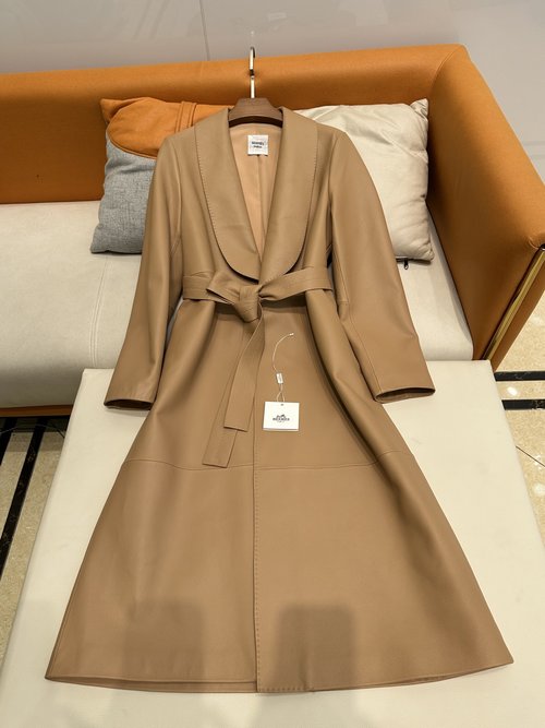 Hermes Authentic 100% Leather Apparel Boasting Supple Texture and Artisanal Craftsmanship