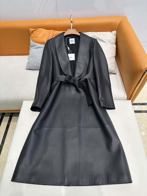 Hermes Imported 100% Leather Garment with Gentle Texture and Handmade Finishes