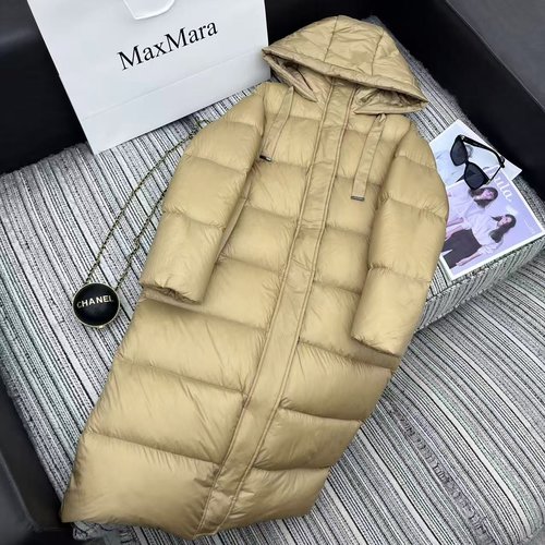 Max Mara Max Series Long Hooded Down Jacket, Simple and Elegant, Filled with 90% Premium Goose Down