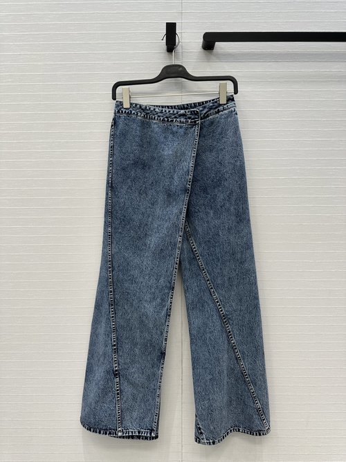 Alaia Lazily Elegant Uniquely Cut Snow-Washed Jeans