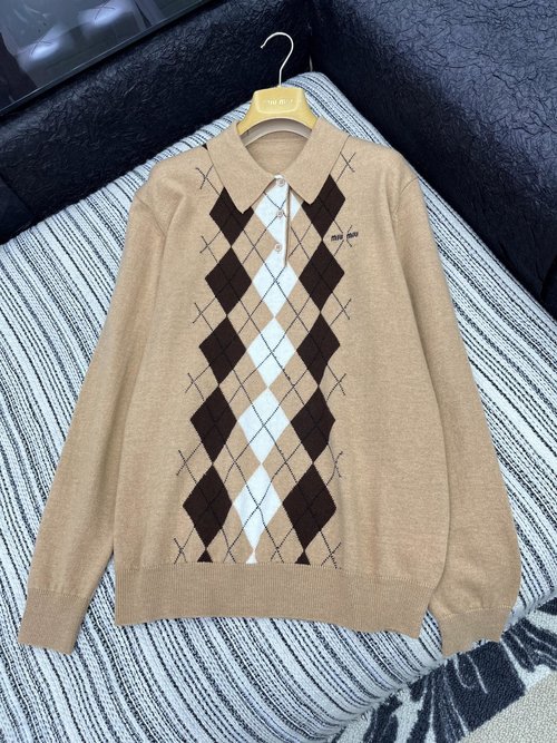 Miu Miu Fall Prone Letter Jacquard Knitwear in Premium Brown Tone