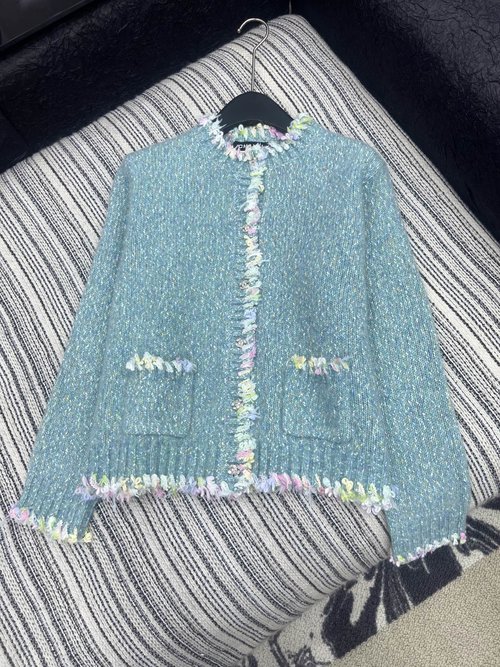 Chanel Vintage Series Heavy-Duty Lace Round Neck Coat, Stylish and Exclusive