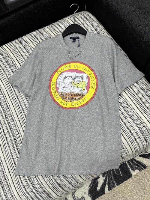 Louis Vuitton Autumn Printed Short Sleeve T-Shirt, Slimming and Classic