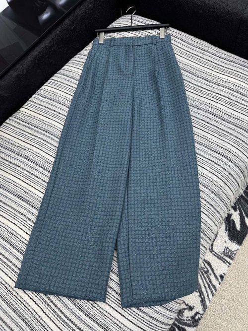 Chanel Checked Tweed Trousers with Silk Lining and High-end Details