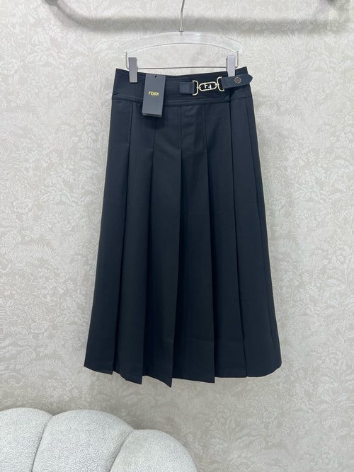 Fendi Heritage Style Pleated Skirt with Double F Hardware and Elegant Silhouette