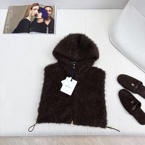 Moncler Furry Down Short Vest with Drawstring Hem and High-quality White Duck Down