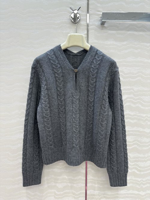 Loewe V-neck Cashmere Sweater with Swiss Knitting in Two Colors