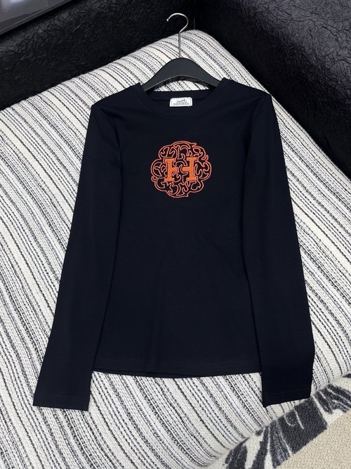 Hermes Plain Long-Sleeve T-Shirt, Loose and Comfortable