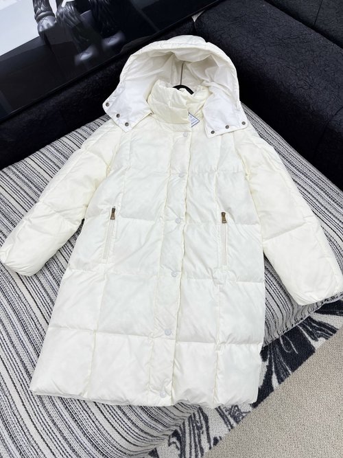 Moncler Detachable Hooded Down Jacket Filled with 90% Goose Down