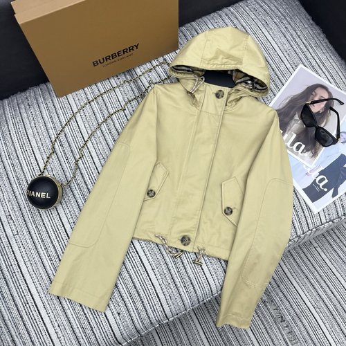 Burberry Scotch Plaid Short Hooded Jacket with Distinctive Design Features