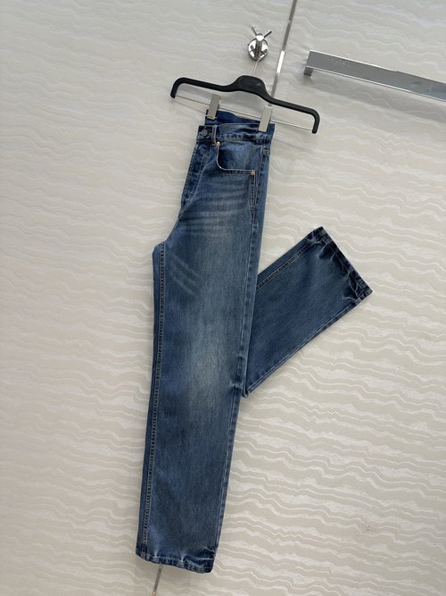 Loro Piana Exclusively Launched High - End Original Jeans with V - Waist Design