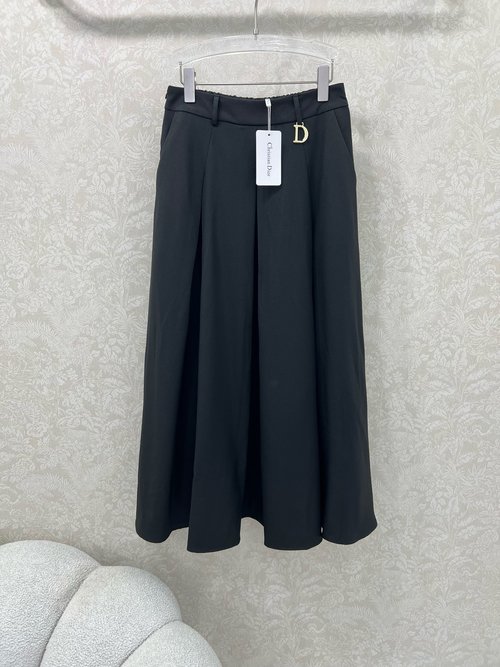 Dior Pleated Skirt with Custom D-letter Hardware Decoration and Perfect Fit