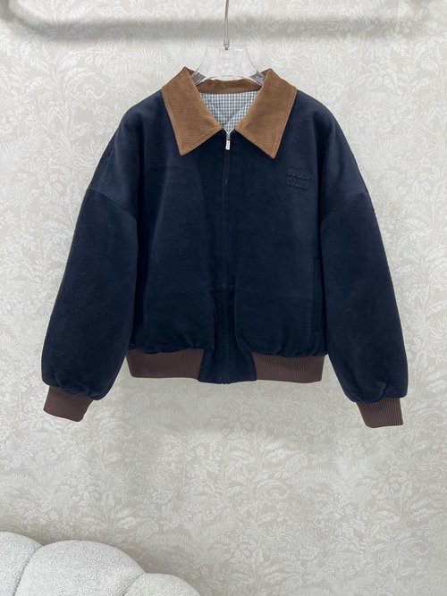 Miu Miu Classic Design Wool and Cashmere Jacket for Warmth