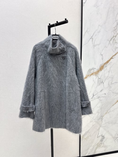 Max Mara Minimalist High-Quality Wool-Cashmere Lapel Coat