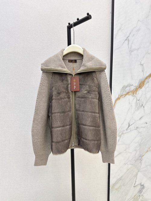 Loro Piana Large Collar Knitted Spliced Down Jacket with Faux Fur, Charming and Practical