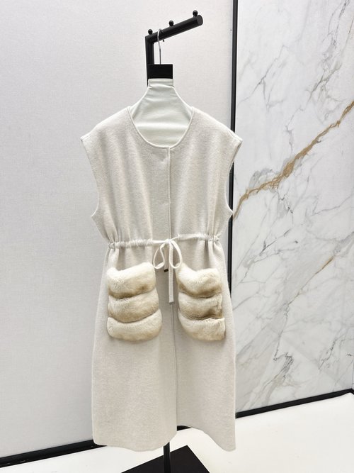 Fendi Comfortable Long Vest with Rex Rabbits Fur Trim