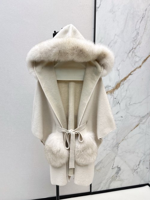 Fendi Comfortable and Versatile Cloak Coat with Fox Fur Trim