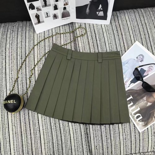 Miu Miu Recommended Herringbone Press-Folded Short Skirt with Letter Patch